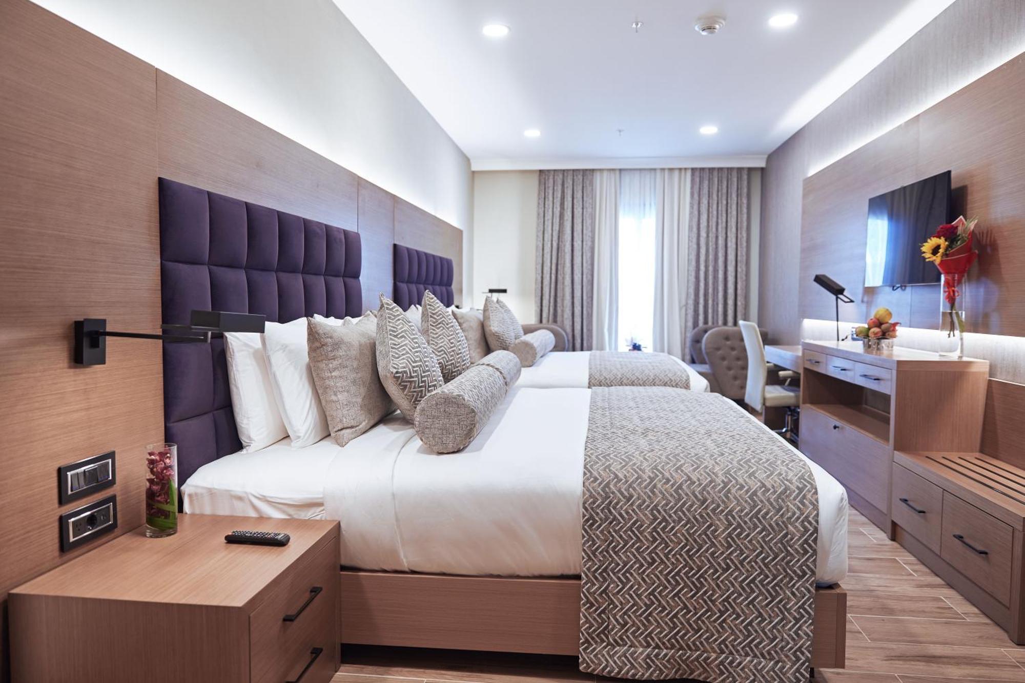 Yogh Hospitality Hotel ปารามารีโบ ภายนอก รูปภาพ