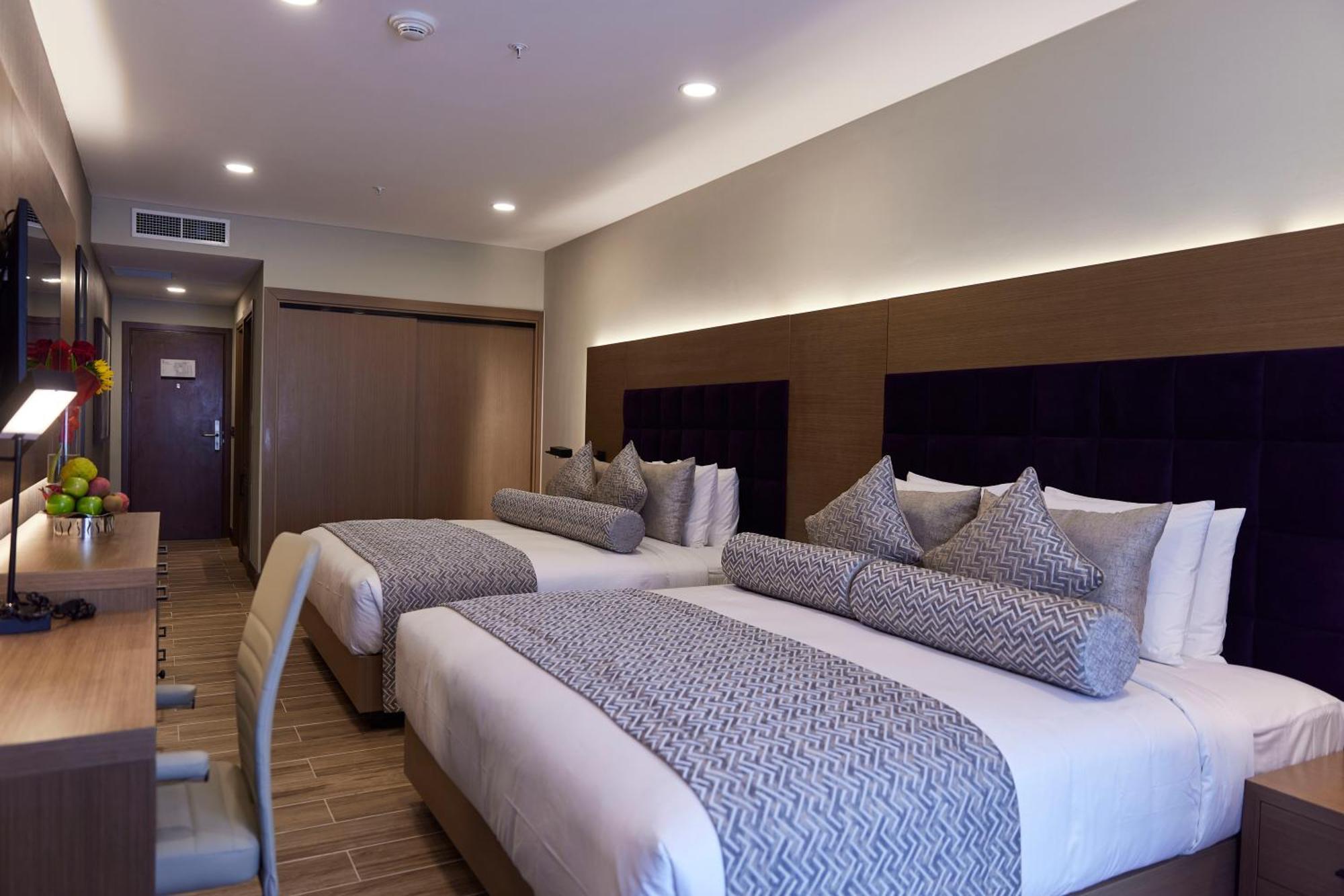 Yogh Hospitality Hotel ปารามารีโบ ภายนอก รูปภาพ