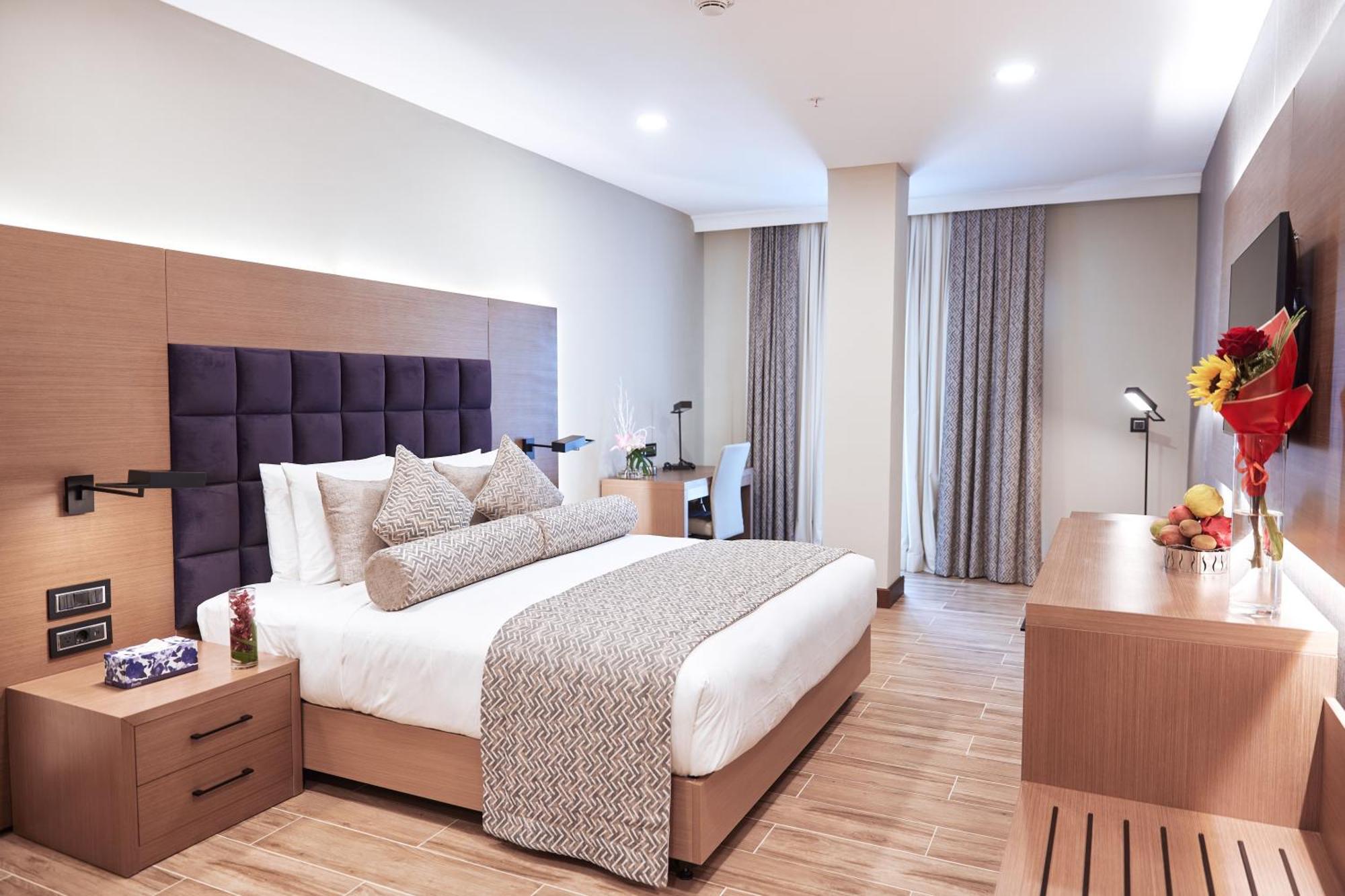 Yogh Hospitality Hotel ปารามารีโบ ภายนอก รูปภาพ